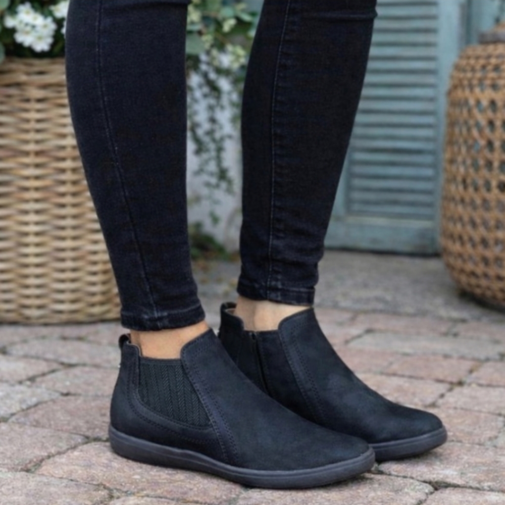Cobb Hill Bailey Chelsea Modern Minimalist Nubuck Leather Comfort Bootie 7M